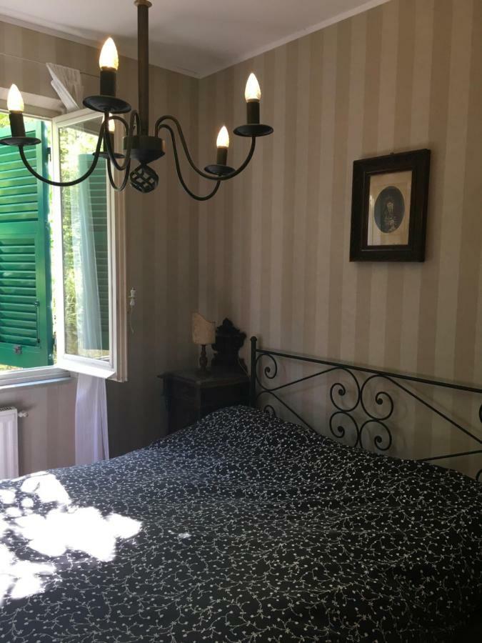 Il Nido Della Rondine Bed & Breakfast Leivi Exterior photo